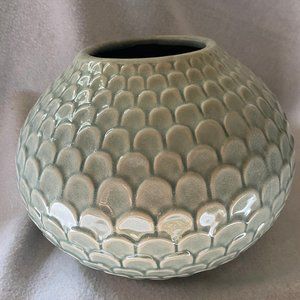 Pier 1 Scalloped Vase
